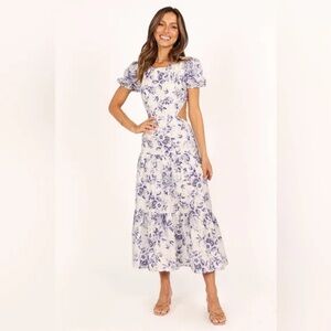 NWT Petal and Pup blue and white Riccardo flowy dress‎ size 4